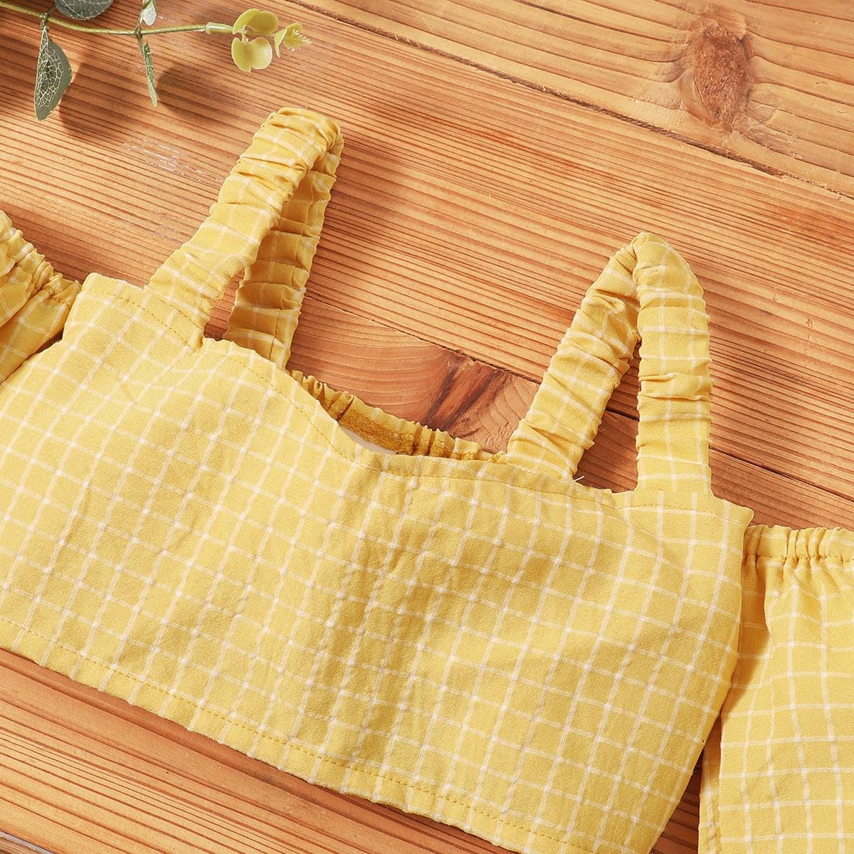 2pcs Off Shoulder T Shirts Tops Denim Belt Shorts